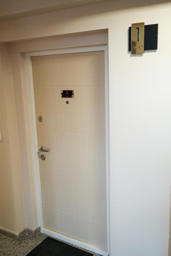 Apartman Jelena Суботица Екстериор снимка